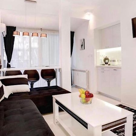 Zero-Waste Studio Apartment In Central Sofia Extérieur photo