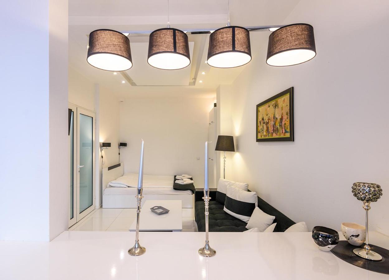 Zero-Waste Studio Apartment In Central Sofia Extérieur photo